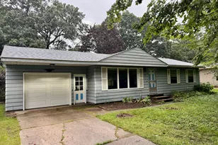 131 Dunton Ave, Holland, MI 49424 - Photo 1