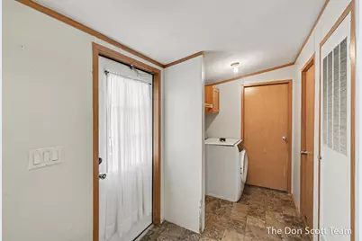 3662 Mount Blanc Street NW, Grand Rapids, MI 49544 - Photo 11