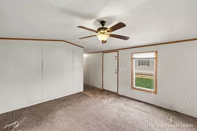3662 Mount Blanc Street NW, Grand Rapids, MI 49544 - Photo 5