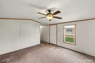 3662 Mt Blanc St NW, Grand Rapids, MI 49544 - Photo 5