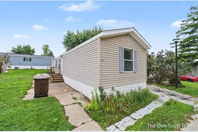3662 Mount Blanc Street NW, Grand Rapids, MI 49544 - Photo 3