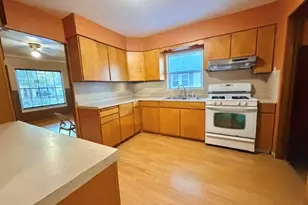 2240 Avon St, Saginaw, MI 48602 - Photo 5