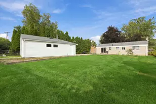 29821 Mason St, Livonia, MI 48154 - Photo 11