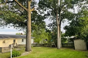 2535 Powers Ave NW, Grand Rapids, MI 49544 - Photo 5