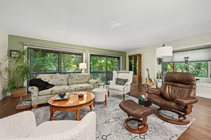 1020 Essex Cir, Kalamazoo, MI 49008 - Photo 7