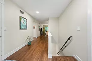 1020 Essex Cir, Kalamazoo, MI 49008 - Photo 3