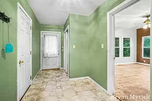 819 W 25th St, Holland, MI 49423 - Photo 13