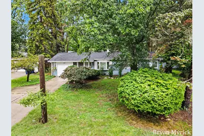 819 W 25th Street, Holland, MI 49423 - Photo 3