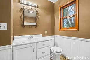 819 W 25th St, Holland, MI 49423 - Photo 23