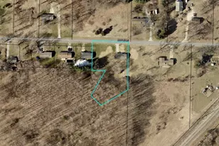1892 Maple Ln, Benton Harbor, MI 49022 - Photo 5