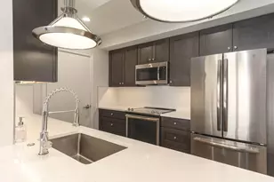 525 W Lafayette Blvd, Detroit, MI 48226 - Photo 13