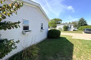 1990 Ironwood W Ct, Muskegon, MI 49442 - Photo 5