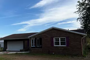 3171 N Adams Rd, Jonesville, MI 49250 - Photo 1