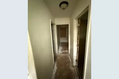 19180 Bradford Avenue, Detroit, MI 48205 - Photo 5