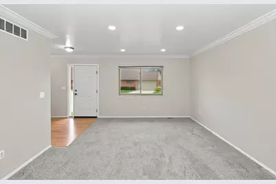 3700 Old Creek Road, Troy, MI 48084 - Photo 3