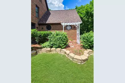 746 Oakridge Drive, Jackson, MI 49203 - Photo 5