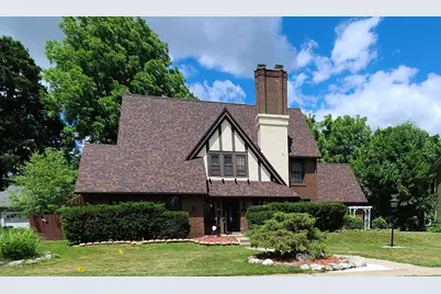 746 Oakridge Drive, Jackson, MI 49203 - Photo 1
