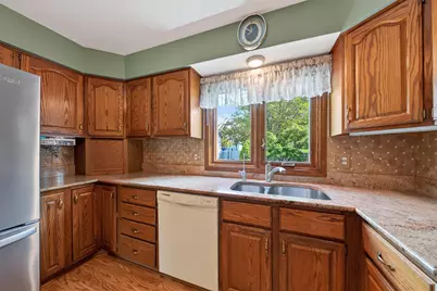 2828 Monte Vista Avenue, Brighton, MI 48114 - Photo 9