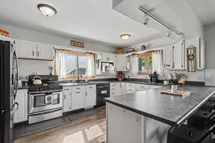 35545 Co Rd 669, Decatur, MI 49045 - Photo 11