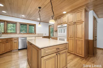 15710 Rich Lane, Hickory Corners, MI 49060 - Photo 7