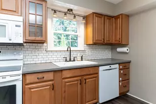 1423 Sheridan Dr, Kalamazoo, MI 49001 - Photo 15