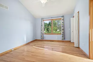 27420 Birmingham Ct, Paw Paw, MI 49079 - Photo 13