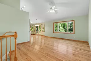 27420 Birmingham Ct, Paw Paw, MI 49079 - Photo 3