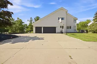 6122 Trailwood Ln, West Bloomfield, MI 48322 - Photo 5