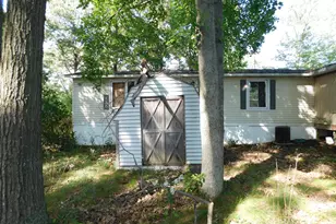 304 Magellan Ave, Houghton Lake, MI 48629 - Photo 27