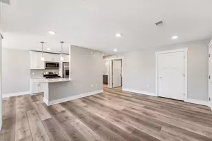 3167 Blairview Pkwy, Kentwood, MI 49512 - Photo 5