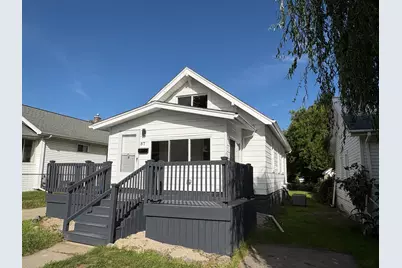 57 W End Avenue, Waterford, MI 48328 - Photo 1