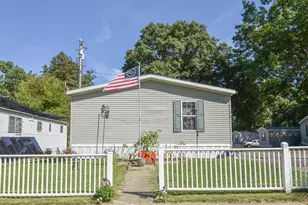2 Powell St, Battle Creek, MI 49014 - Photo 1