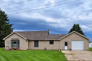 502 Jackson St, Cement City, MI 49233 - Photo 3