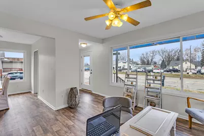 2605 Wildwood Avenue, Jackson, MI 49202 - Photo 11