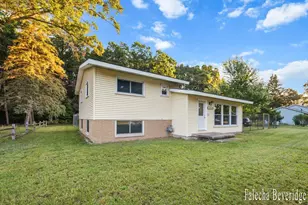 1624 W Giles Rd, Muskegon, MI 49445 - Photo 1