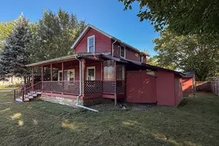 401 Sheldon St, Dowagiac, MI 49047 - Photo 3