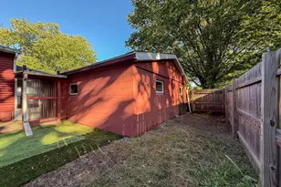 401 Sheldon St, Dowagiac, MI 49047 - Photo 37