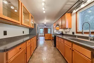 401 Sheldon St, Dowagiac, MI 49047 - Photo 9