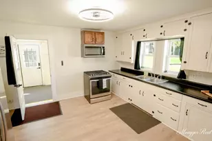 5401 W Houghton Lake Dr, Houghton Lake, MI 48629 - Photo 9