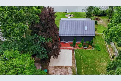 18729 S River Road, Three Rivers, MI 49093 - Photo 7