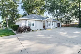 290 N 30th St, Springfield, MI 49037 - Photo 1