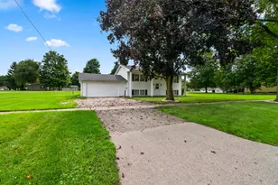 103 Hawley St, Quincy, MI 49082 - Photo 5