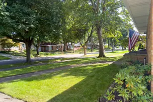 1857 Houseman Ave NE, Grand Rapids, MI 49505 - Photo 31