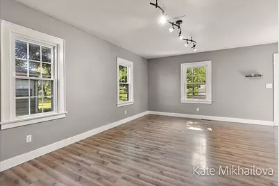 850 Upton Avenue, Springfield, MI 49037 - Photo 13