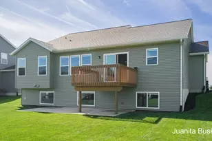 5862 Amur Dr SW, Wyoming, MI 49418 - Photo 45