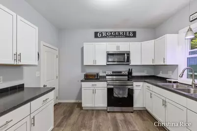 403 E Cass Street, Greenville, MI 48838 - Photo 11
