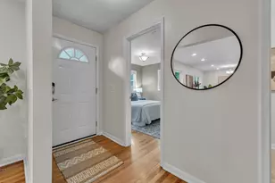 1601 Peach St, Ann Arbor, MI 48105 - Photo 5