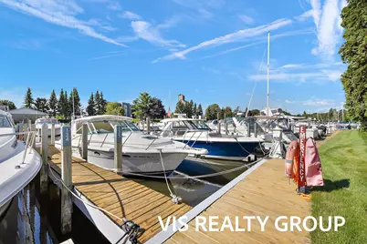 135 Wharfside #135, Grand Haven, MI 49417 - Photo 5