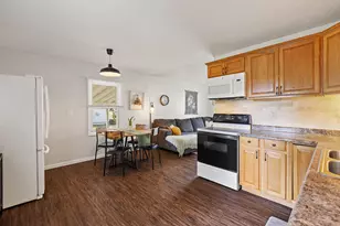 410 April Ln, Adrian, MI 49221 - Photo 11