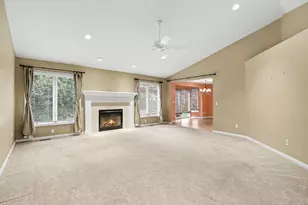 39138 Casimira Ave, Sterling Heights, MI 48313 - Photo 3
